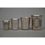 A collection of 4 Jewish Kiddoesj cups in silver (h 5 - 7.5 cm)