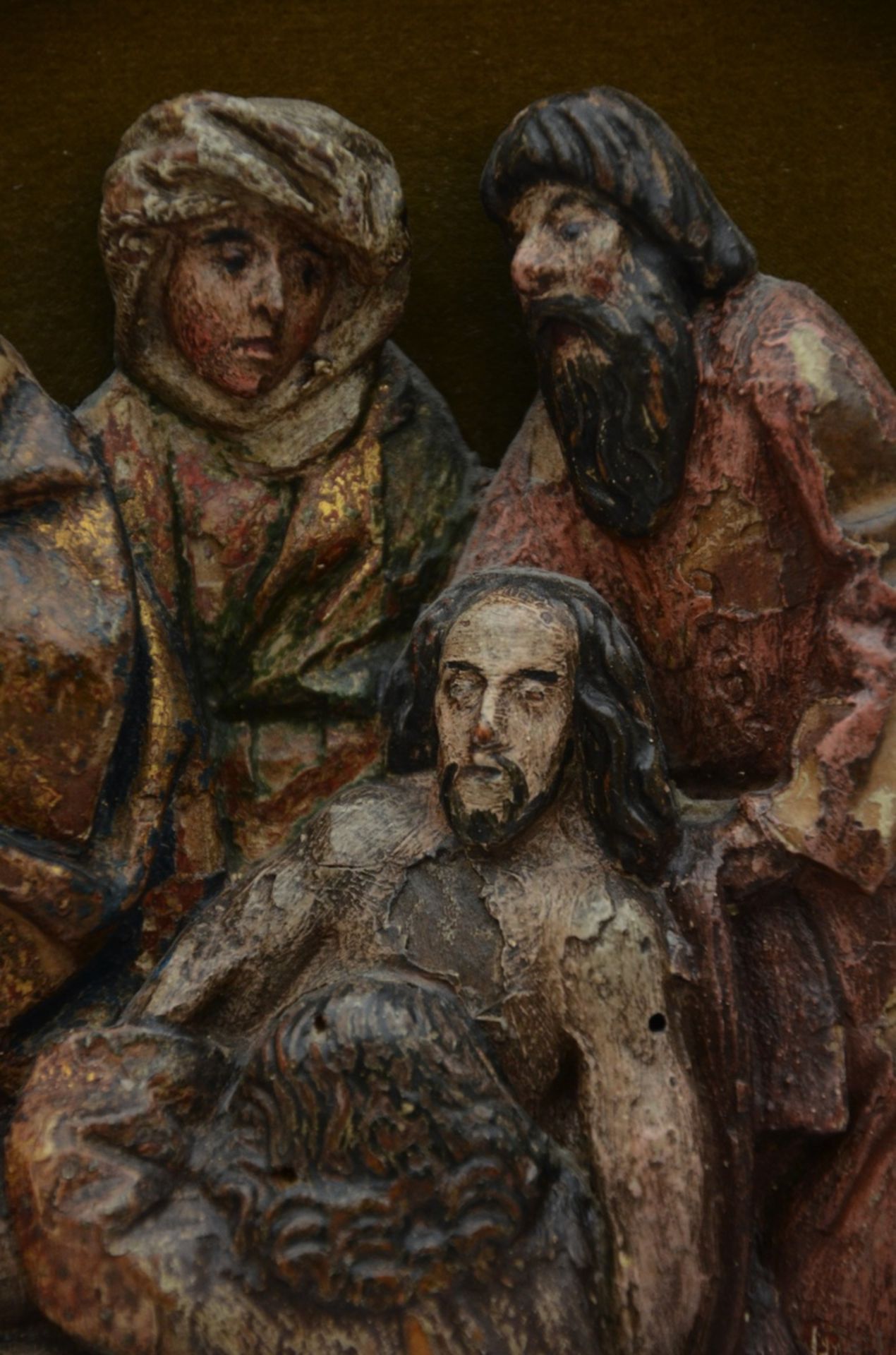 Carved relief in polychrome wood 'Entombment' 16th/17th century (h21cm) - Image 3 of 4