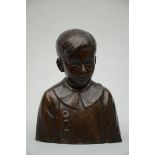 Leon Sarteel 1926: bronze statue 'bust of a boy' foundry vindevogel (40x30x17cm)