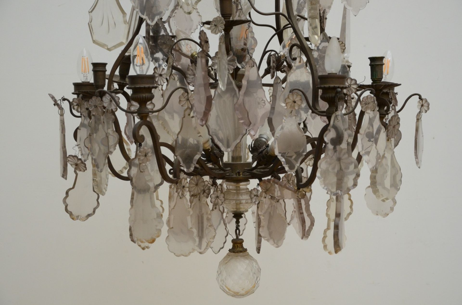 A large chandelier with crystal plaques (h130 dia70cm) (*) - Image 2 of 4