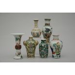 Lot: 6 Chinese vases 'Wucai en famille verte' (h 16 tot 25cm)