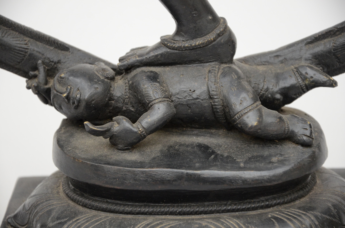 A large bronze sculpture 'Shiva Nataraja' India (63x51x16cm) - Image 2 of 4