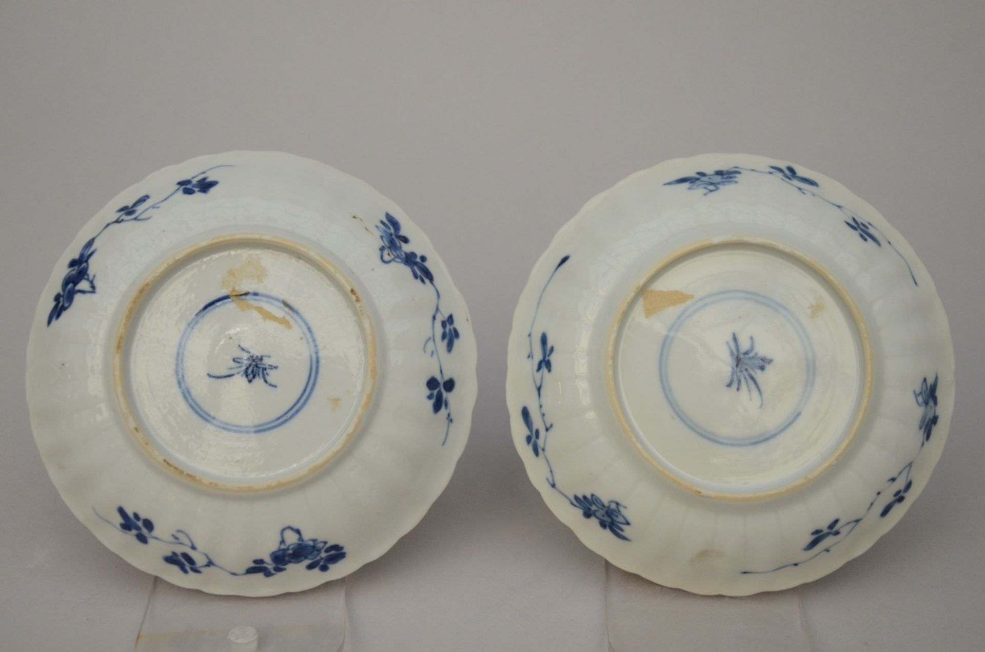 A pair of cups and saucers in Chinese blue and white porcelain Kangxi period (h5 dia8) (dia13cm) - Image 3 of 3