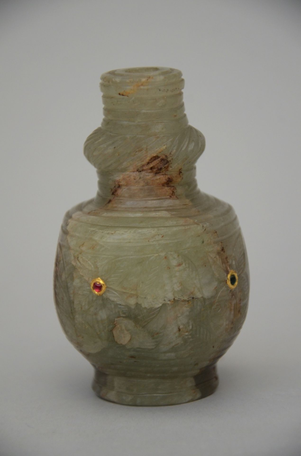 Mughal style jade snuff bottle (h9cm)