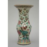 Vase in Chinese porcelain 'roosters' (h38cm)