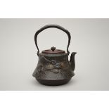 Japanese iron teapot (23x18x16cm)