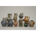 Lot: 10 stoneware jugs ( h11 tot 21.5cm) (*)