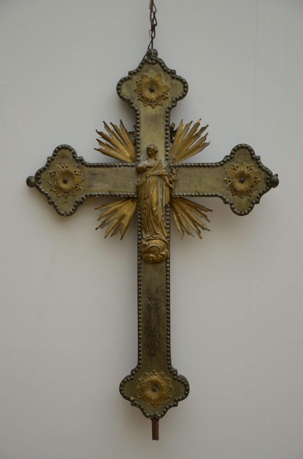 Metal procession cross with Christ and Madonna (57x37) (*) - Bild 2 aus 2