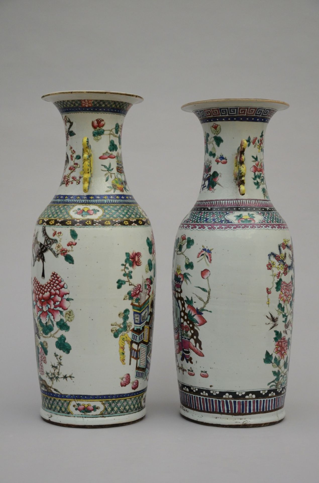 2 vases in Chinese porcelain 'birds' and 'antiquities' (h60cm) (*) - Bild 3 aus 5