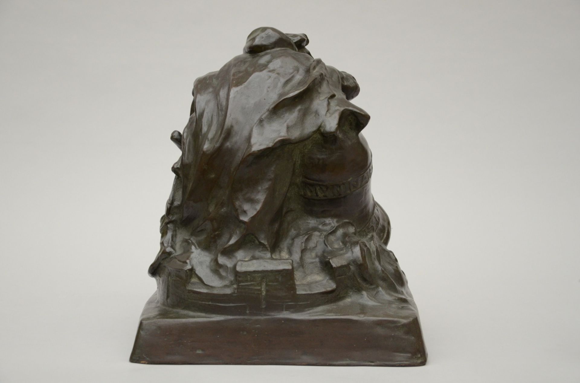 Cyriel Couvreur (1916): bronze sculpture 'clock Roeland' (39x33x26) - Image 4 of 4