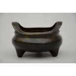 Chinese tripod incense burner Qing dynasty (11x17cm)