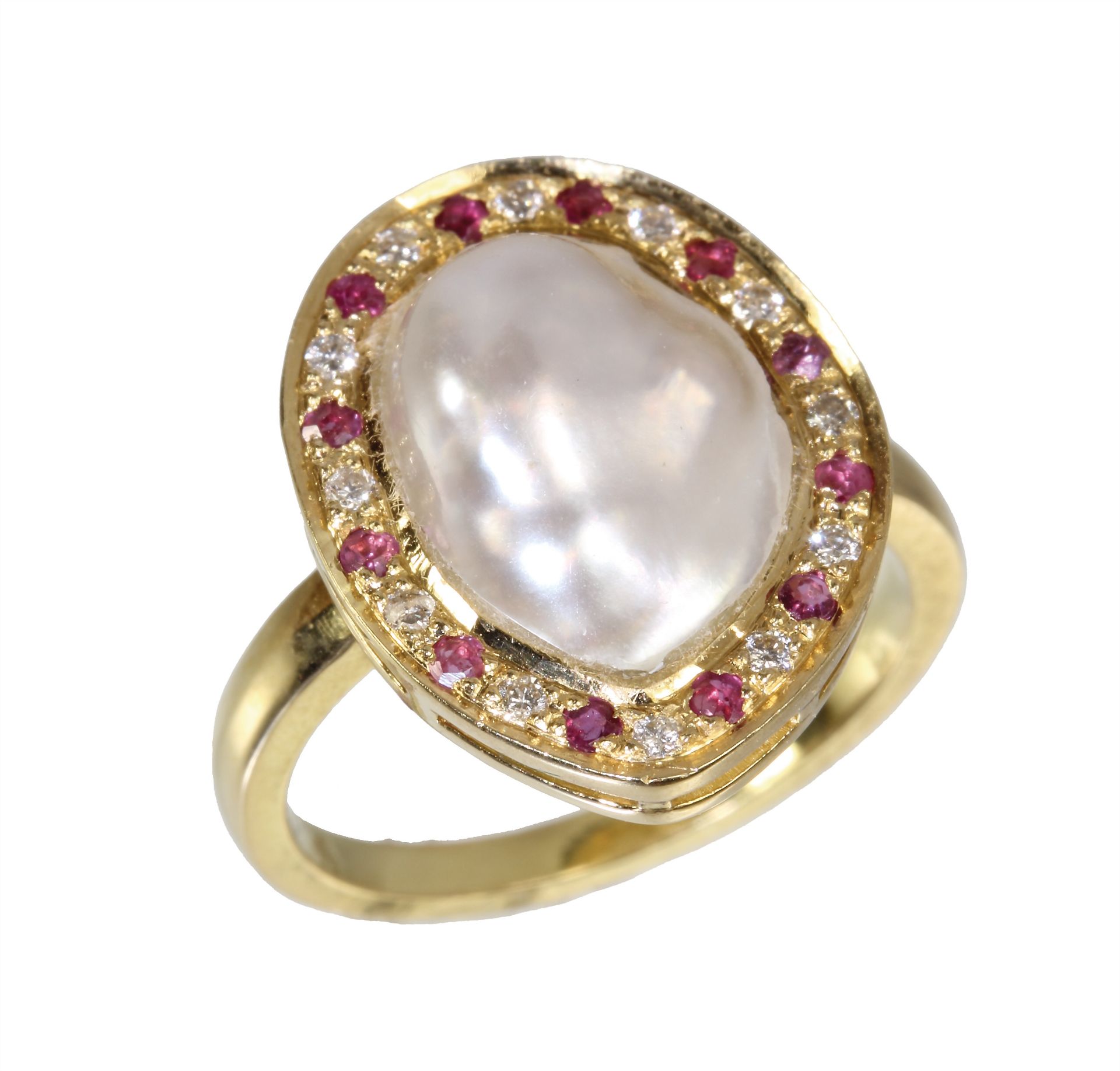 ring yellow gold 750/000 (tested), central pearl (natural pearl ?, hollow  in the back ...