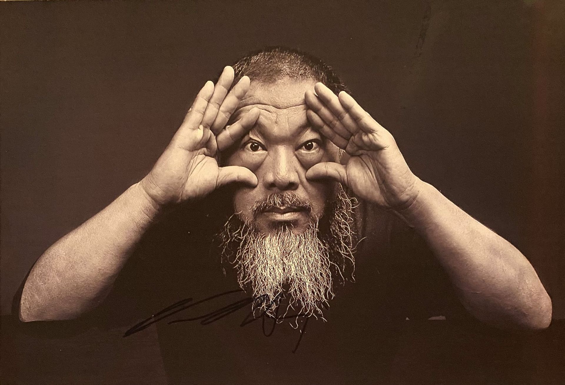 AI WEIWEI (Né en 1957)