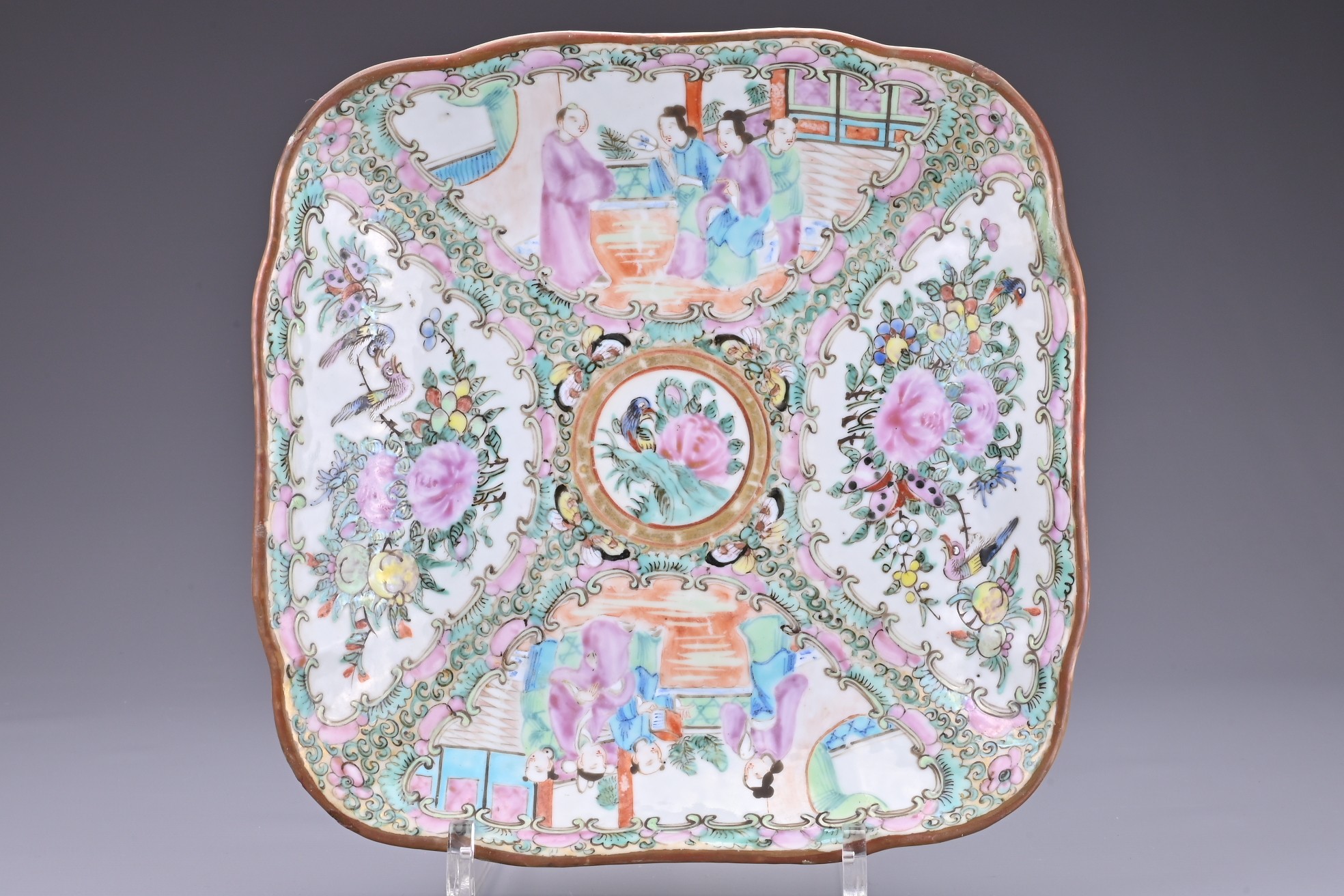 TWO CHINESE CANTON PORCELAIN DISHES, 19TH CENTURY. To include a square form dish decorated with - Image 8 of 8