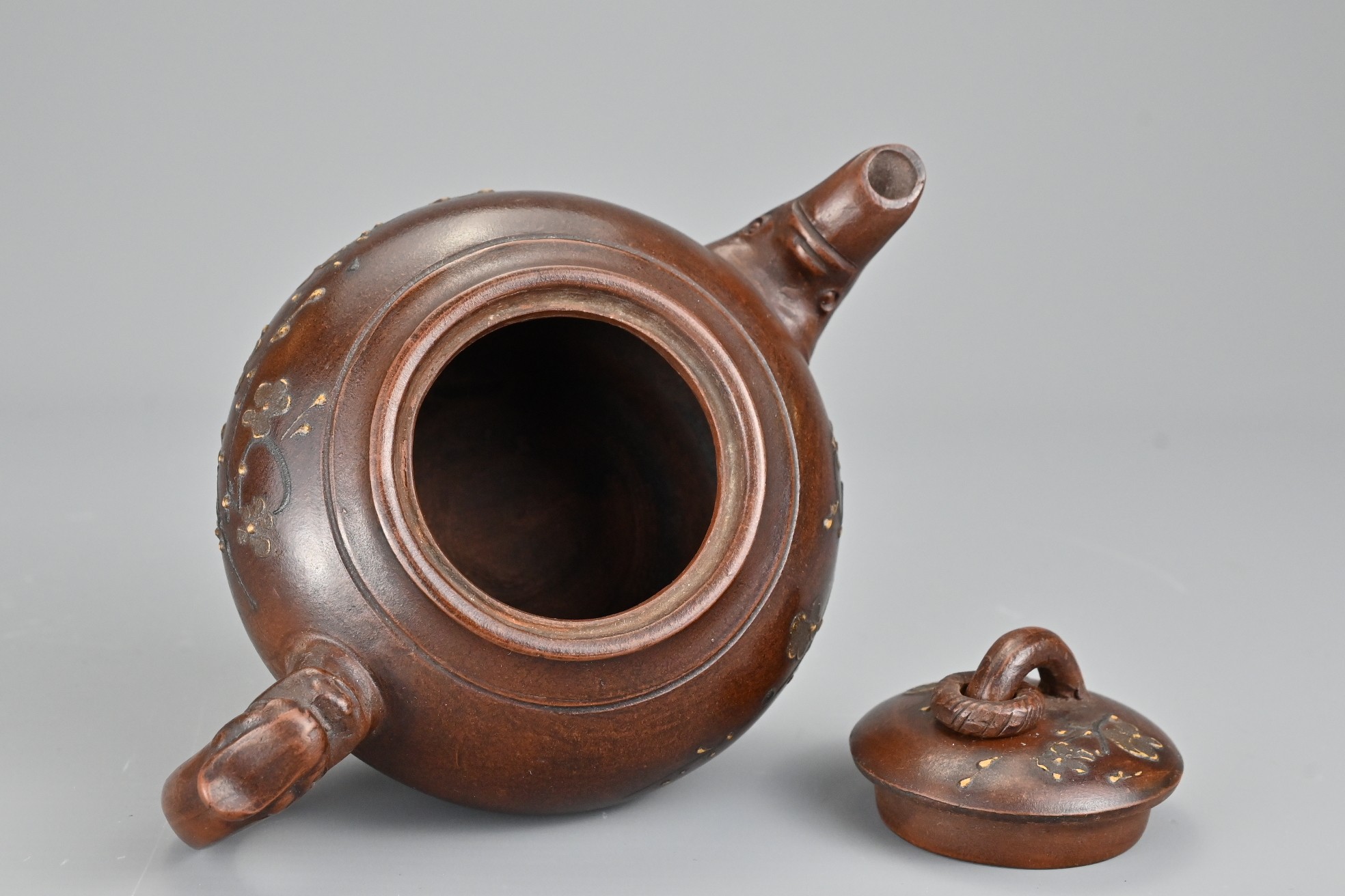 A CHINESE YIXING POTTERY TEAPOT, 20TH CENTURY. The body and cover with raised cherry blossom - Image 6 of 9