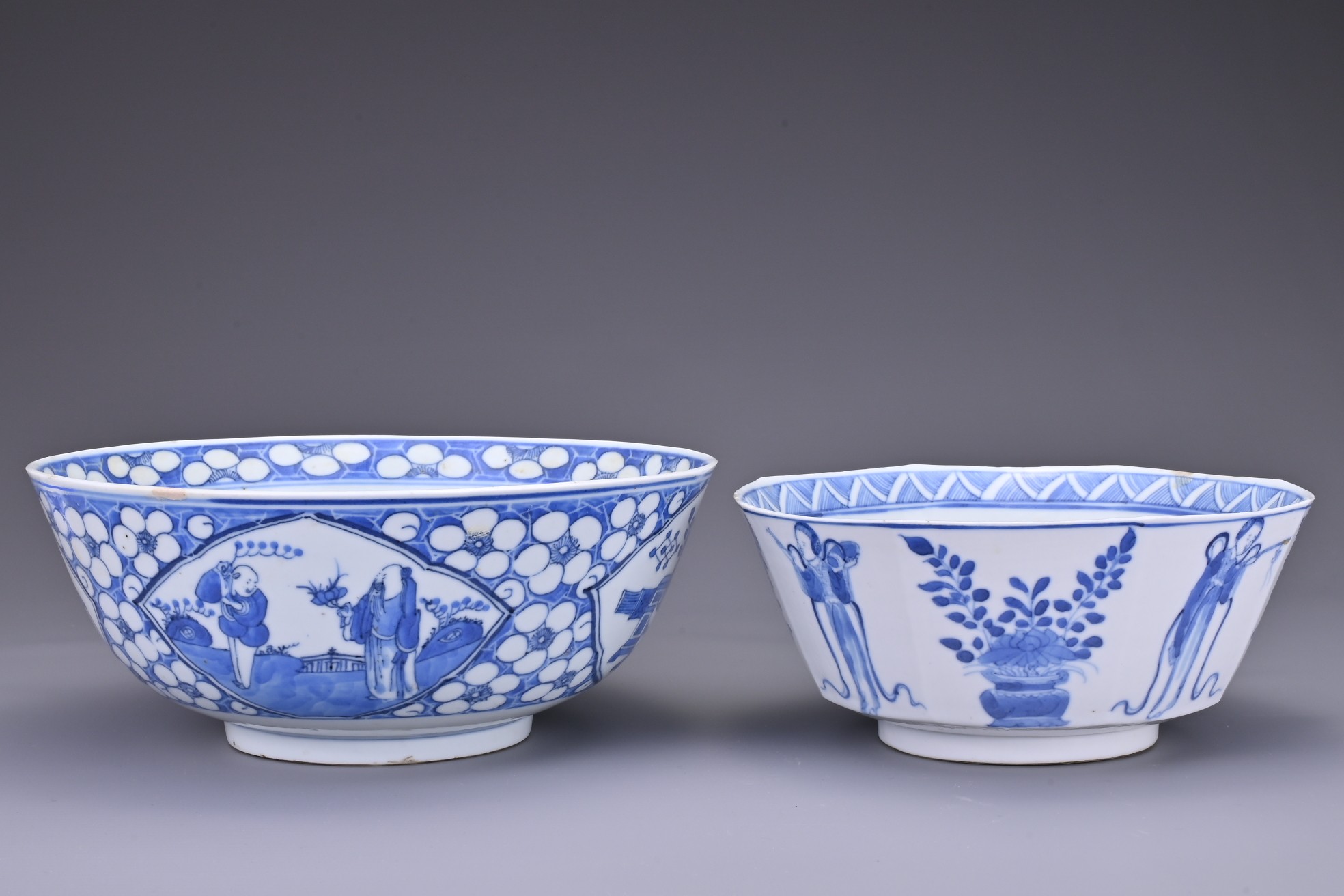 TWO CHINESE BLUE AND WHITE PORCELAIN BOWLS, 19TH CENTURY. To include a rounded bowl decorated with - Image 2 of 11