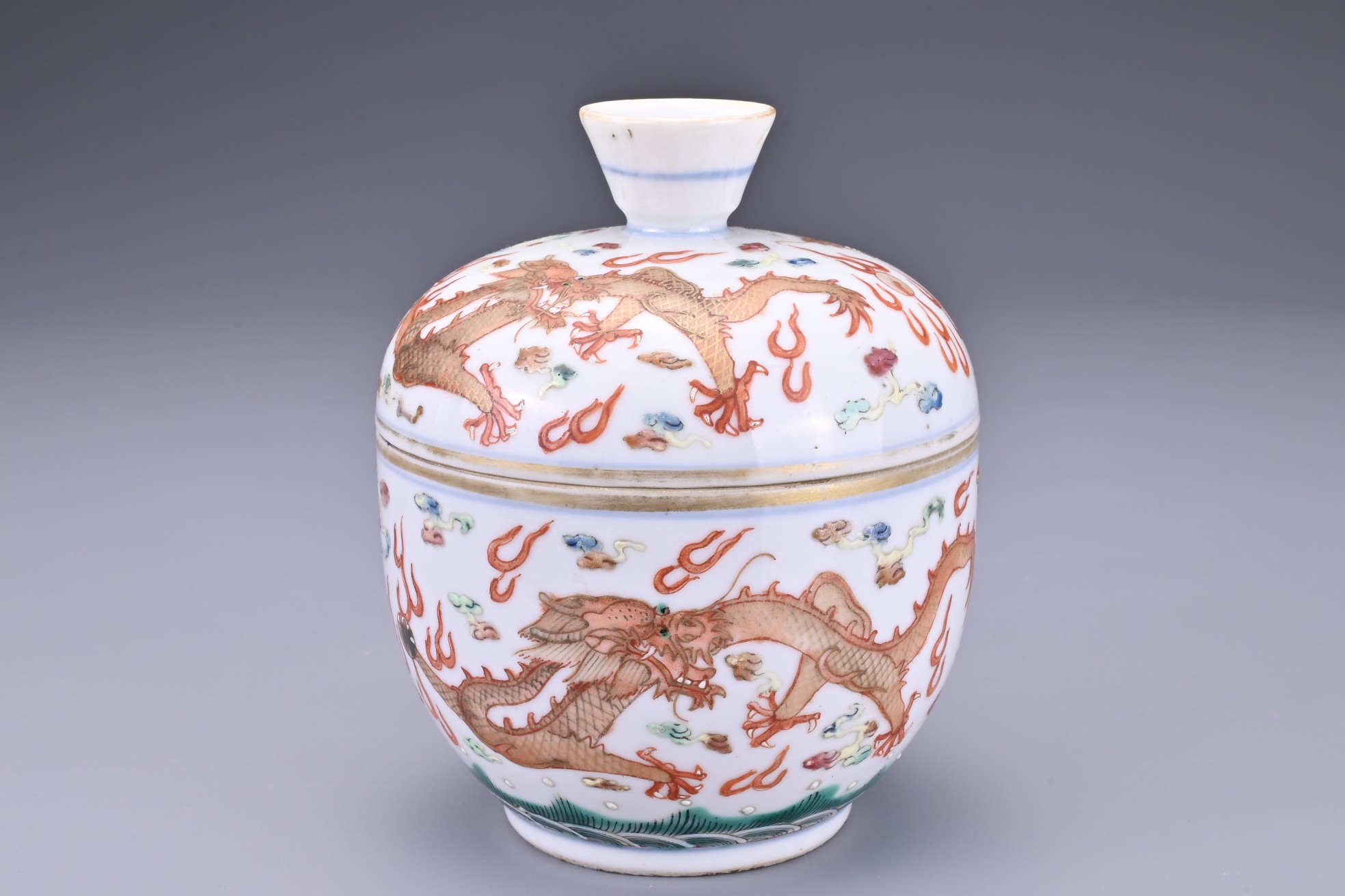 A CHINESE PORCELAIN BOWL AND COVER, GUANGXU MARK, 19/20TH CENTURY. Decorated with five clawed - Image 4 of 8