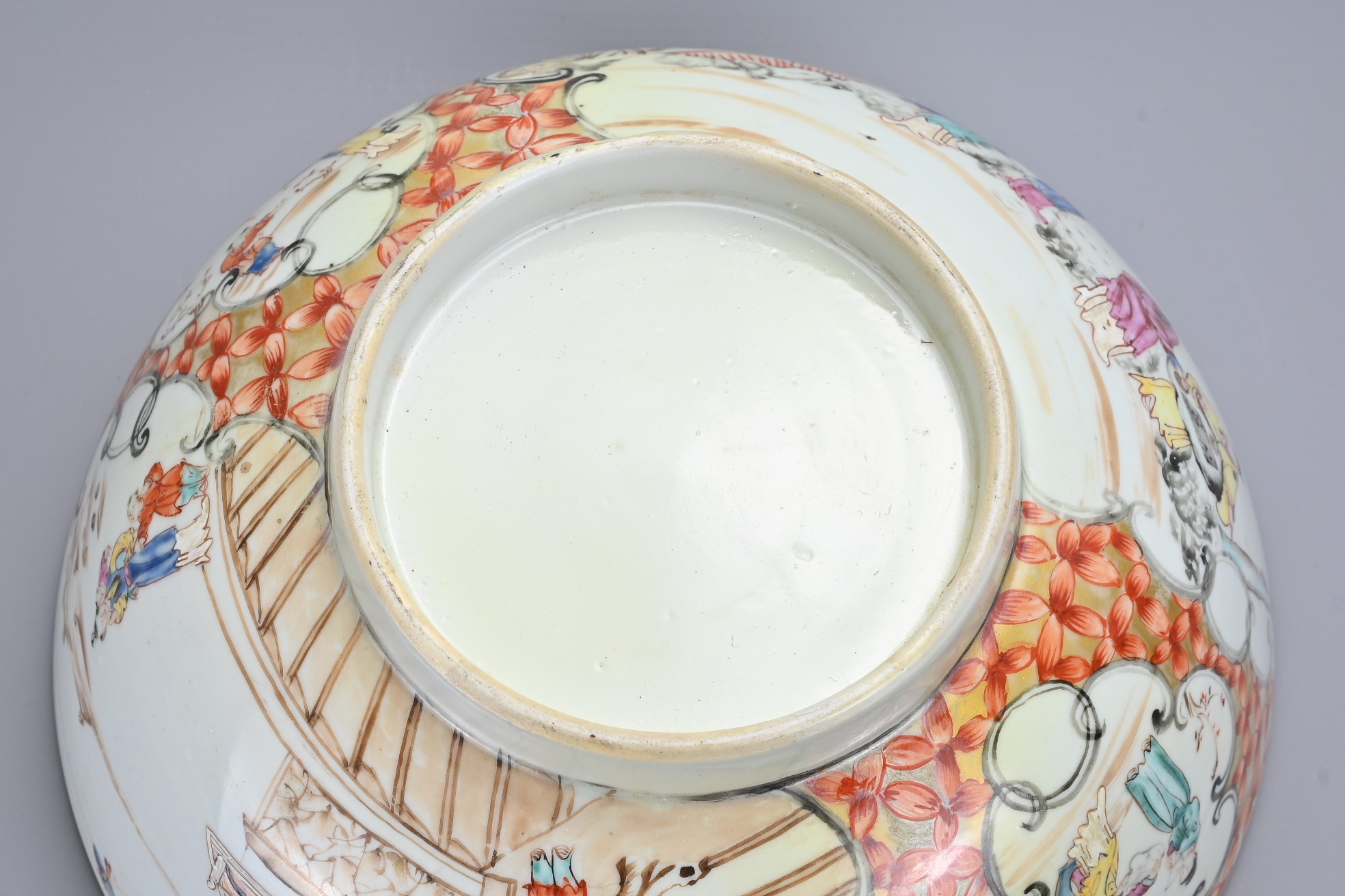 A CHINESE FAMILLE ROSE PORCELAIN PUNCH BOWL , 18TH CENTURY. Decorated to the exterior with various - Image 7 of 8