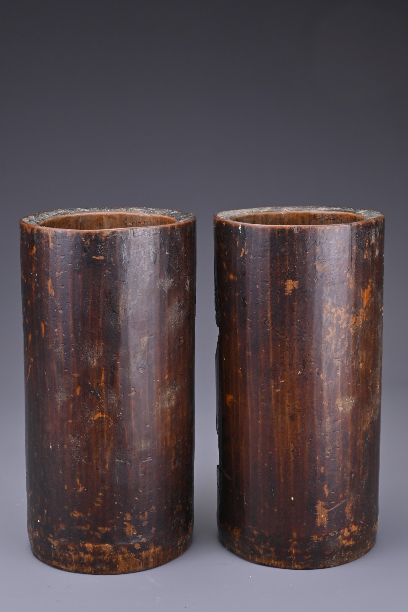 PAIR OF CHINESE BAMBOO BRUSH POTS, 19TH CENTURY. Each carved in relief with figures in bamboo - Image 3 of 6