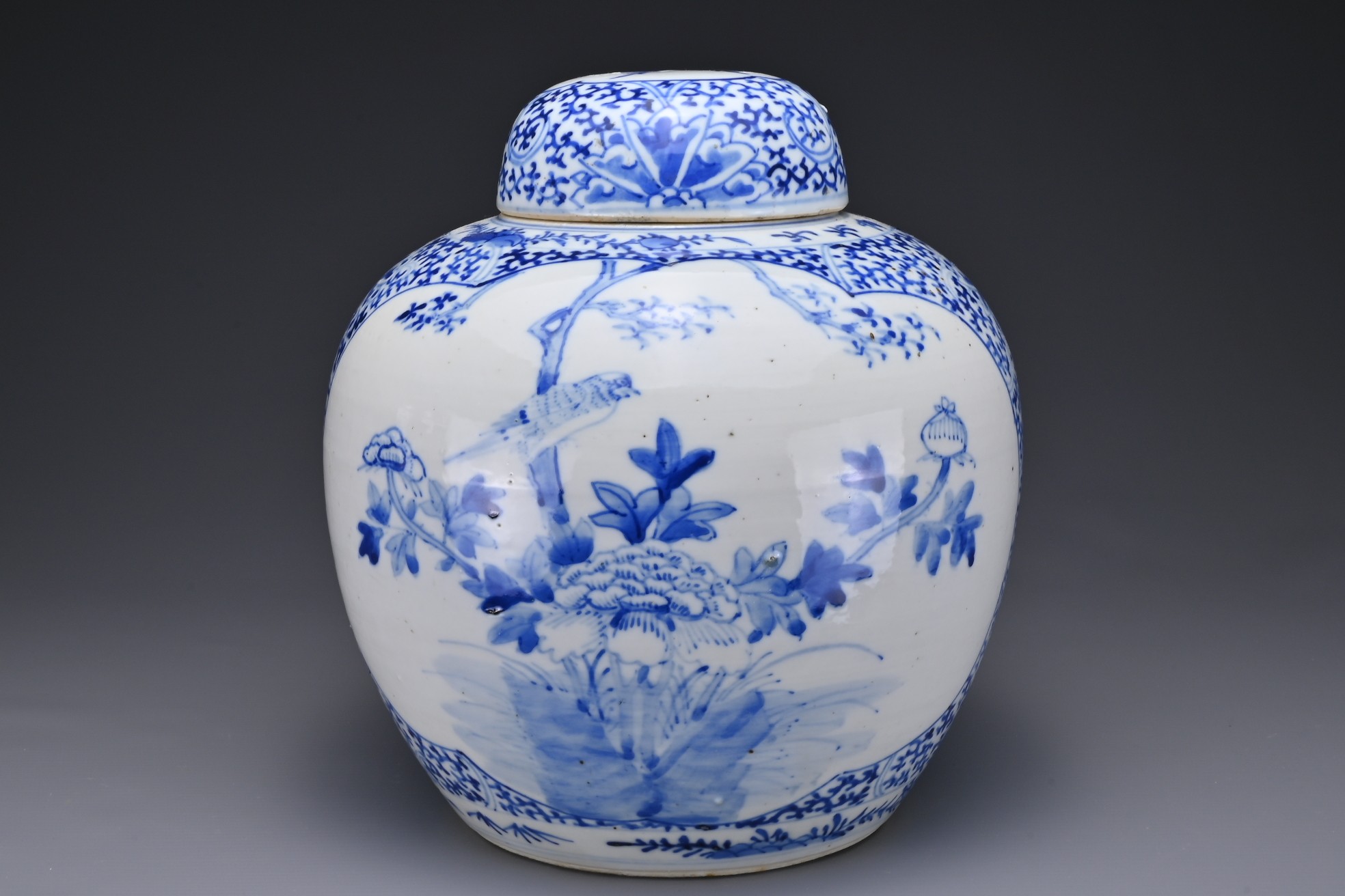 A CHINESE BLUE AND WHITE PORCELAIN GINGER JAR AND COVER, 19TH CENTURY. Decorated with birds in - Image 4 of 8