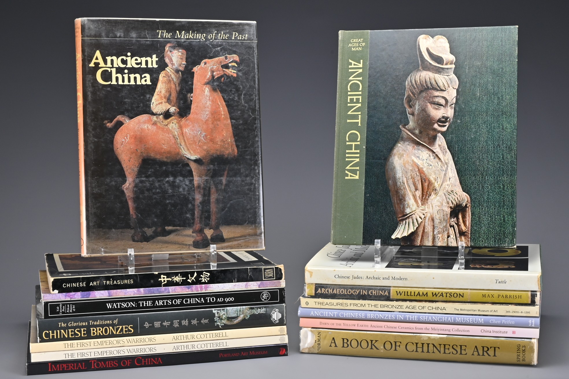 QUANTITY OF BOOKS ON CHINESE ART. Fifteen total to include Ancient Chinese Bronzes in the Shanghai - Image 2 of 3