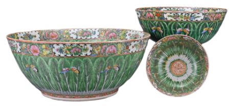 THREE CHINESE FAMILLE VERTE BOWLS, EARLY 20TH CENTURY. To include a large punch bowl with two