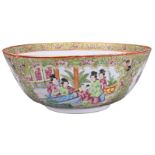 A CHINESE CANTON FAMILLE ROSE PORCELAIN BOWL, 19TH CENTURY. In the rose medallion pattern with