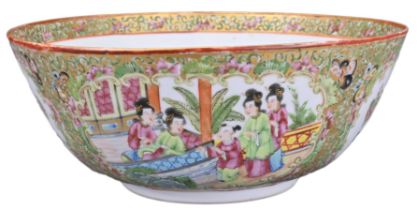 A CHINESE CANTON FAMILLE ROSE PORCELAIN BOWL, 19TH CENTURY. In the rose medallion pattern with