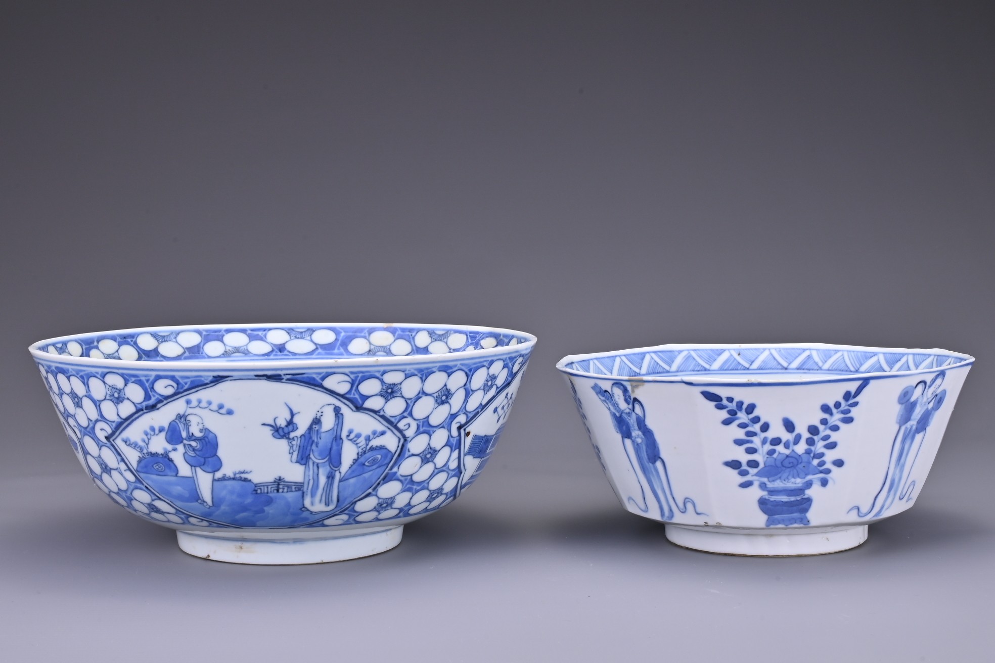TWO CHINESE BLUE AND WHITE PORCELAIN BOWLS, 19TH CENTURY. To include a rounded bowl decorated with - Image 4 of 11