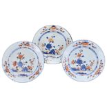 THREE CHINESE IMARI DISHES, 18TH CENTURY. Each with floral decoration. Approx. 23cm diam. (3)