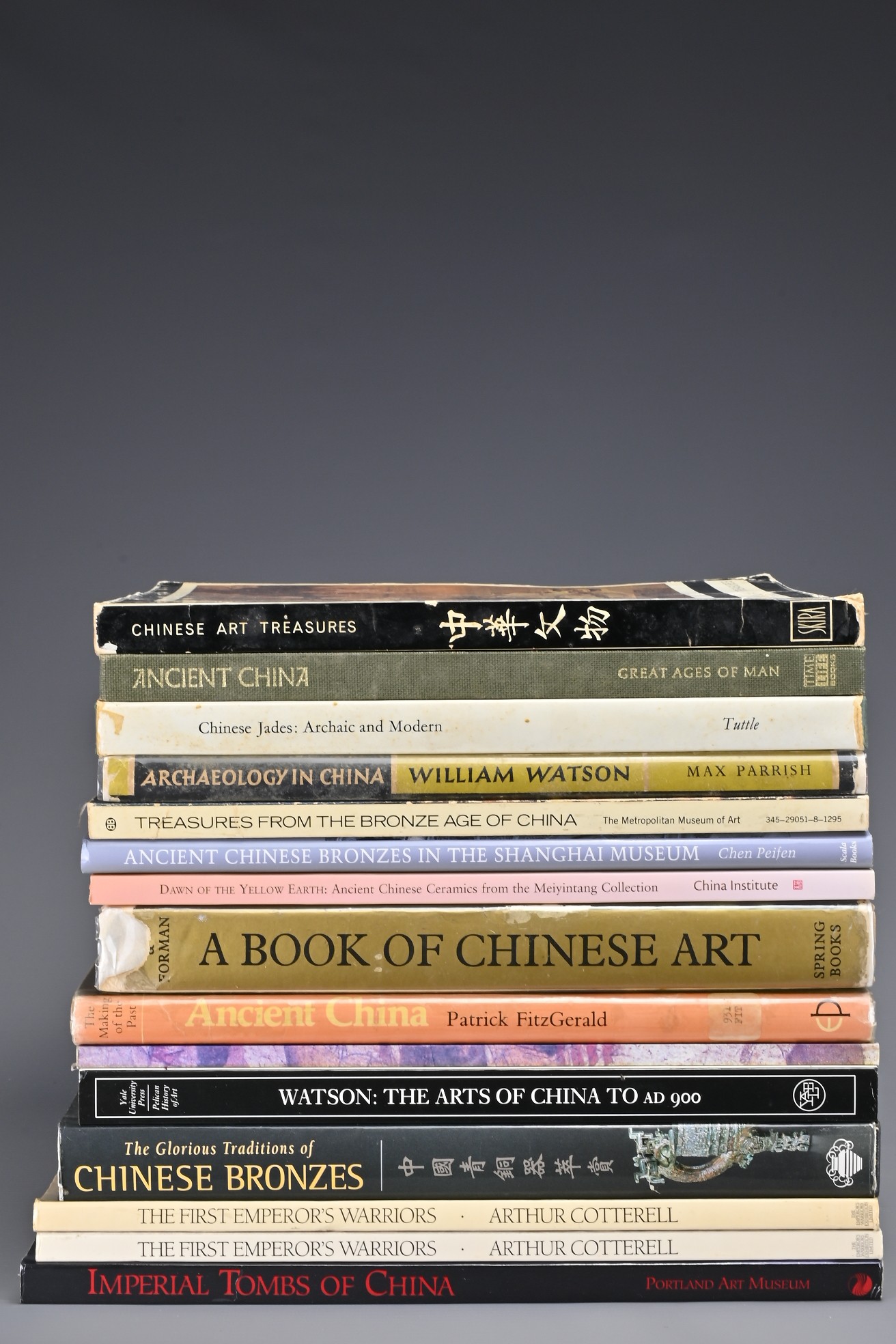 QUANTITY OF BOOKS ON CHINESE ART. Fifteen total to include Ancient Chinese Bronzes in the Shanghai - Image 3 of 3