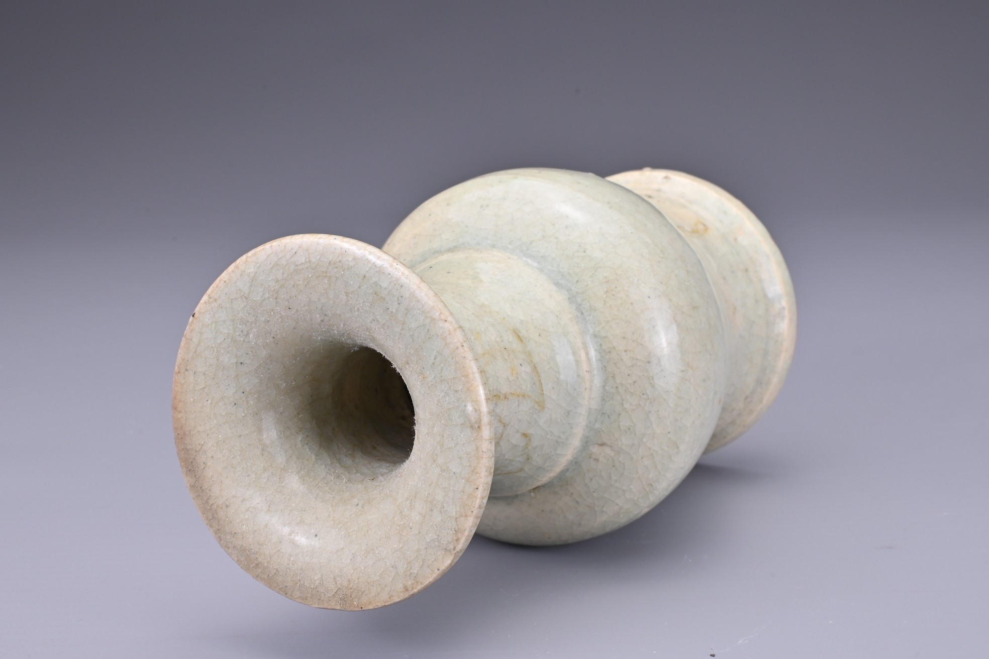 A CHINESE PALE CELADON VASE, LATE MING DYNASTY. Heavily potted with visible crackle throughout. 14. - Image 7 of 7