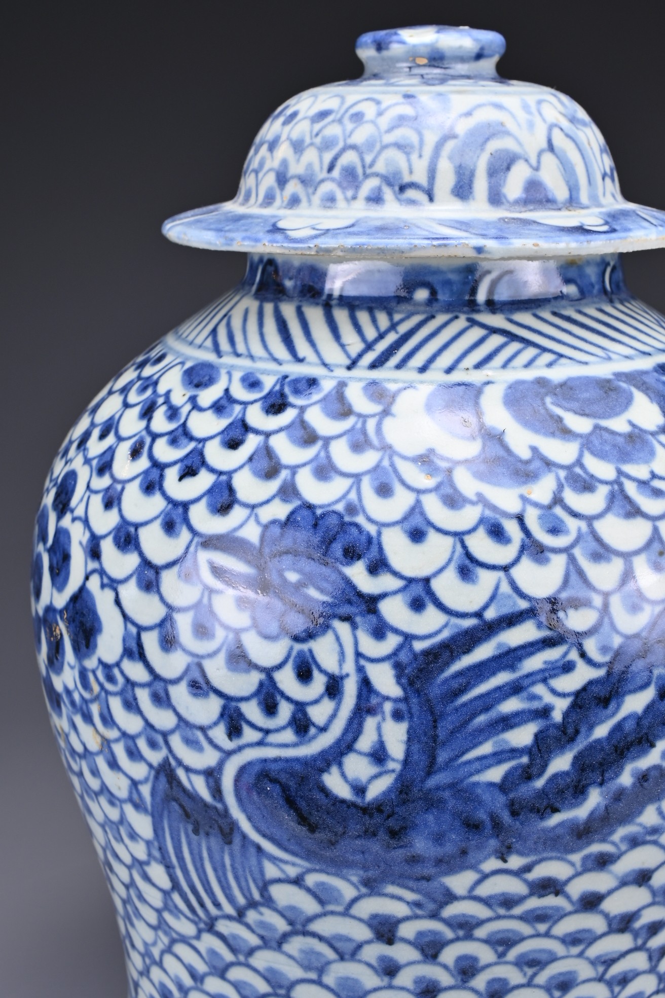 A CHINESE BLUE AND WHITE PORCELAIN PHOENIX JAR AND COVER, 18TH CENTURY. Covered in a scale pattern - Image 6 of 9