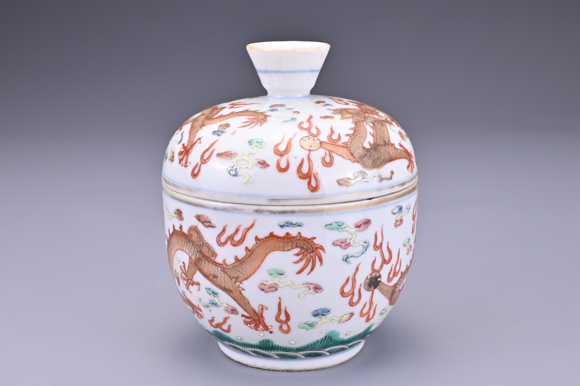 A CHINESE PORCELAIN BOWL AND COVER, GUANGXU MARK, 19/20TH CENTURY. Decorated with five clawed - Image 5 of 8