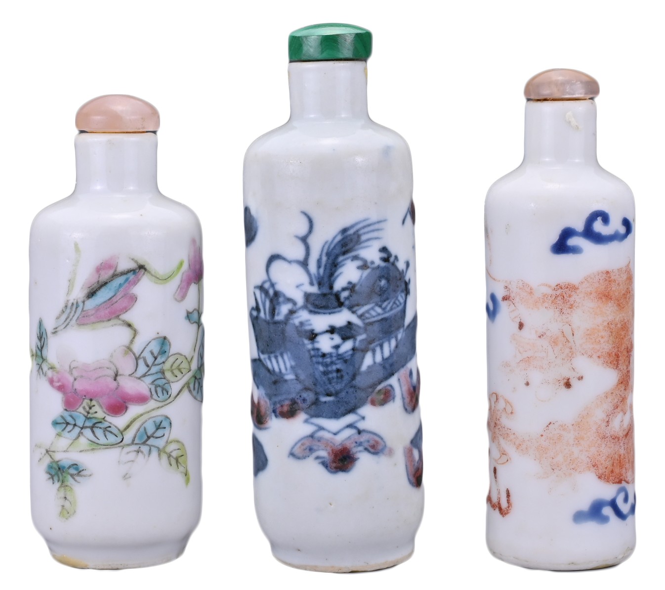 THREE CHINESE PORCELAIN SNUFF BOTTLES, 19/20TH CENTURY. Each of cylindrical form with various