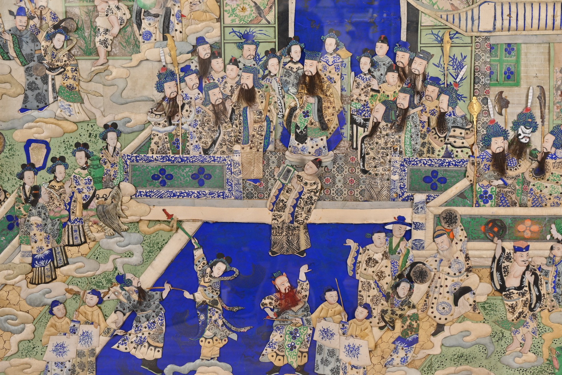 A PAIR OF LARGE AND IMPRESSIVE CHINESE PAINTED APPLIQUÉ SCENES, QING DYNASTY. The first a scene of - Image 7 of 10