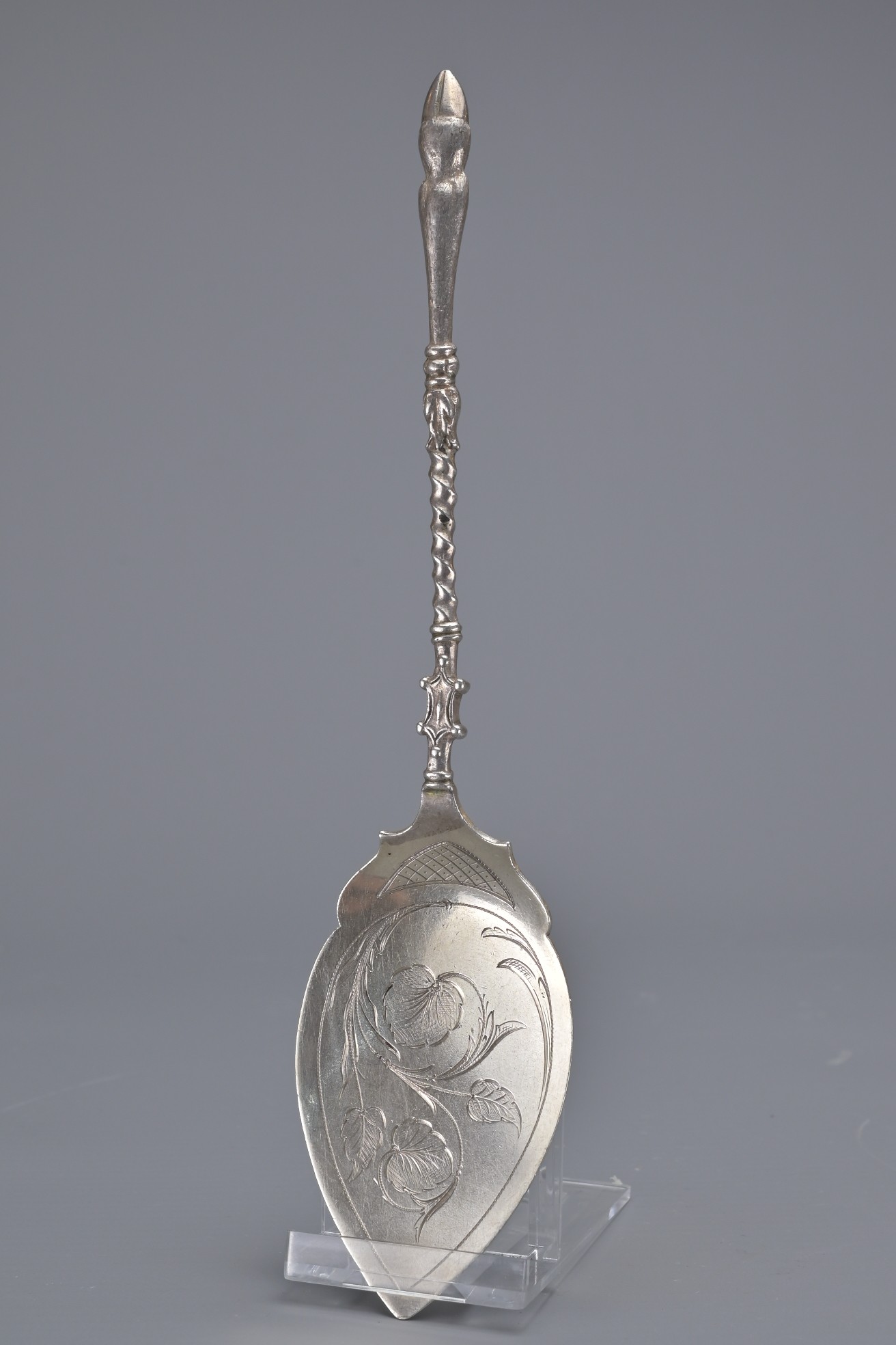 BOXED SET OF SILVER HALLMARKED SPOONS AND PRESERVE SPOON - Image 3 of 6