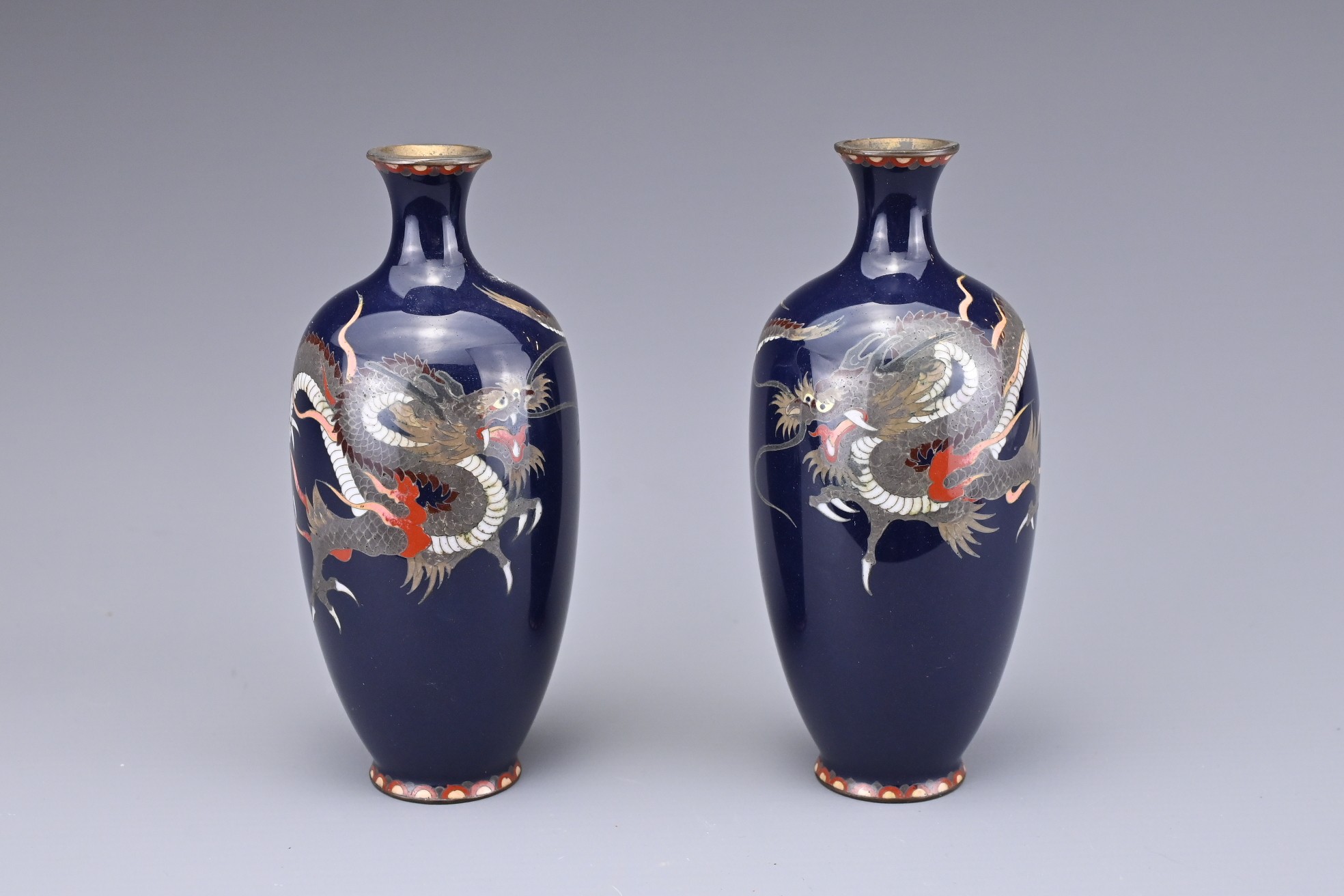 A GROUP OF JAPANESE, INDIAN, MIDDLE-EASTERN ITEMS, 19/20TH CENTURY. Comprising a pair of Japanese - Bild 7 aus 9