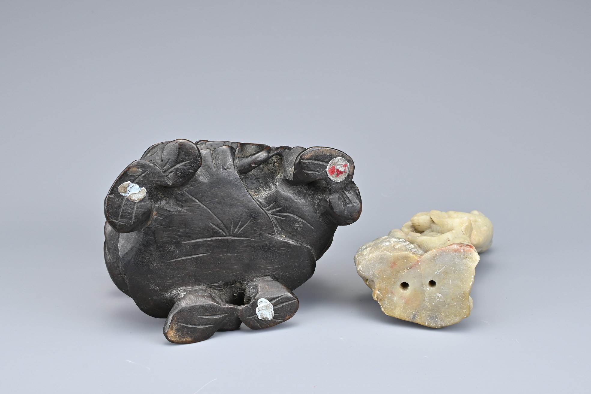 TWO CHINESE SOAPSTONE CARVINGS OF IMMORTALS, EARLY 20TH CENTURY. To include a carved figure of Lan - Image 5 of 5