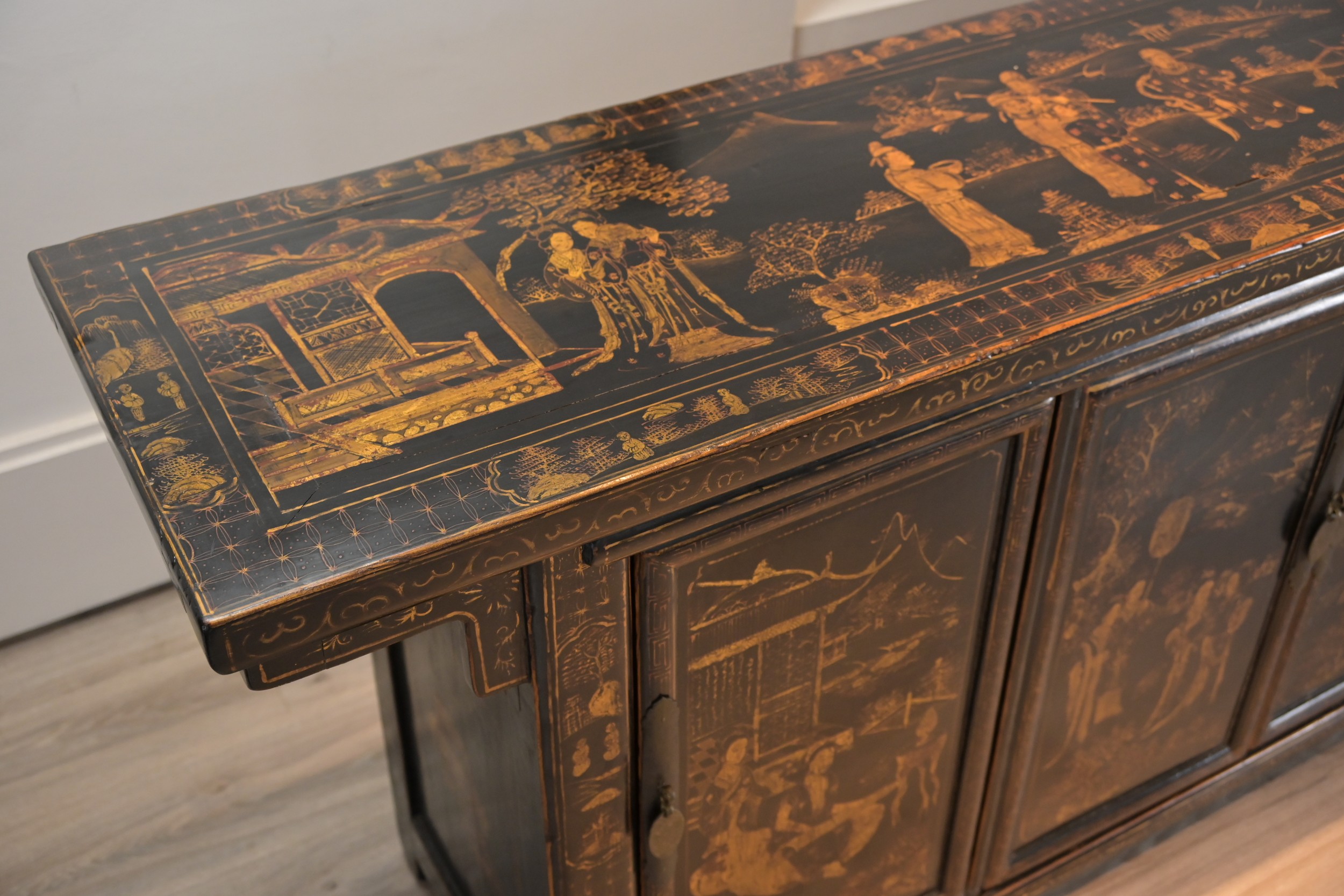A LARGE CHINESE BLACK LACQUER AND GILT DECORATED SIDEBOARD, 19TH CENTURY. Well decorated to each - Image 11 of 14