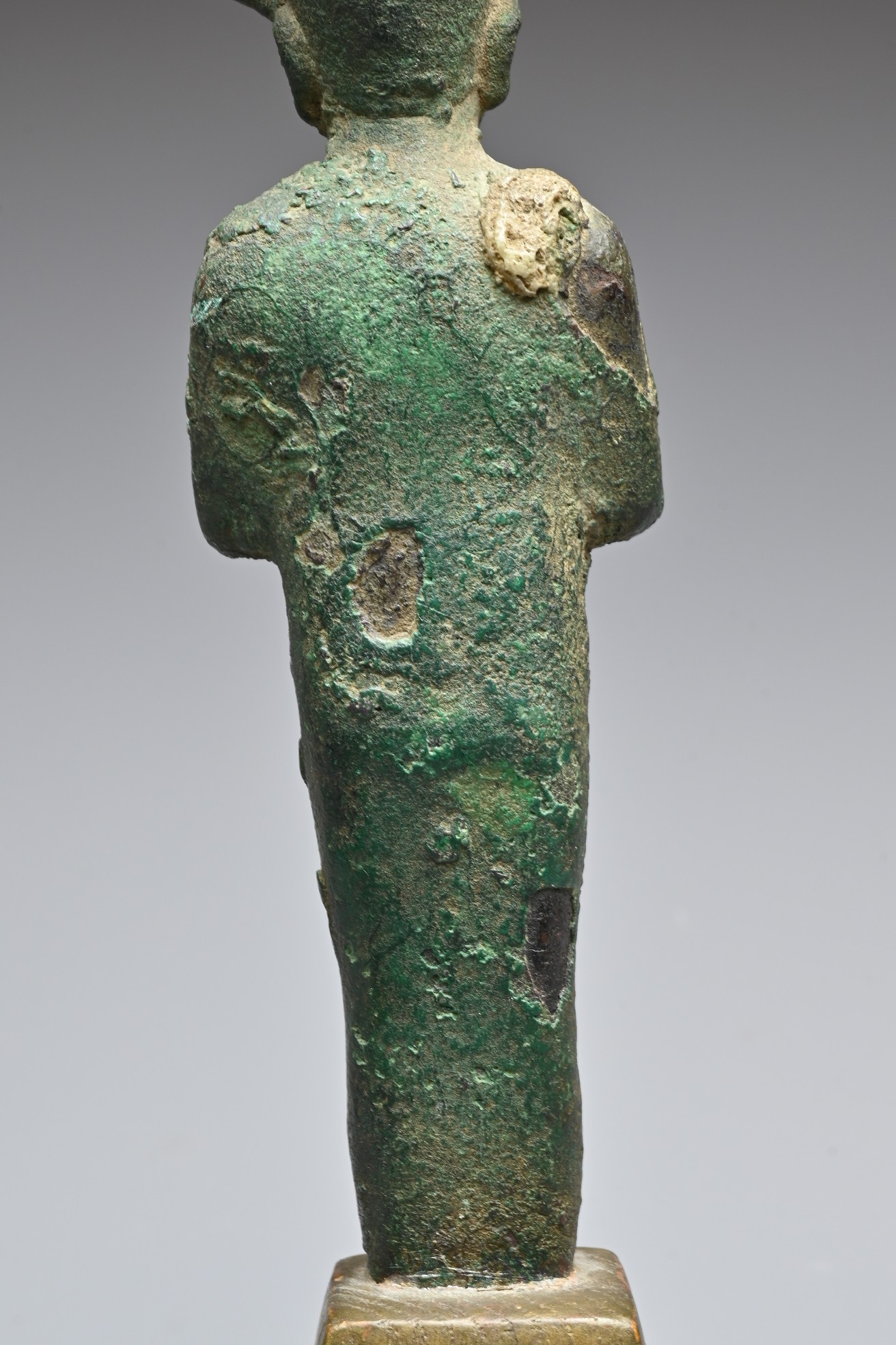 TWO EGYPTIAN BRONZE FIGURES OF OSIRIS, PROBABLY EGYPTIAN PTOLEMAIC OR ROMAN. - Image 10 of 19