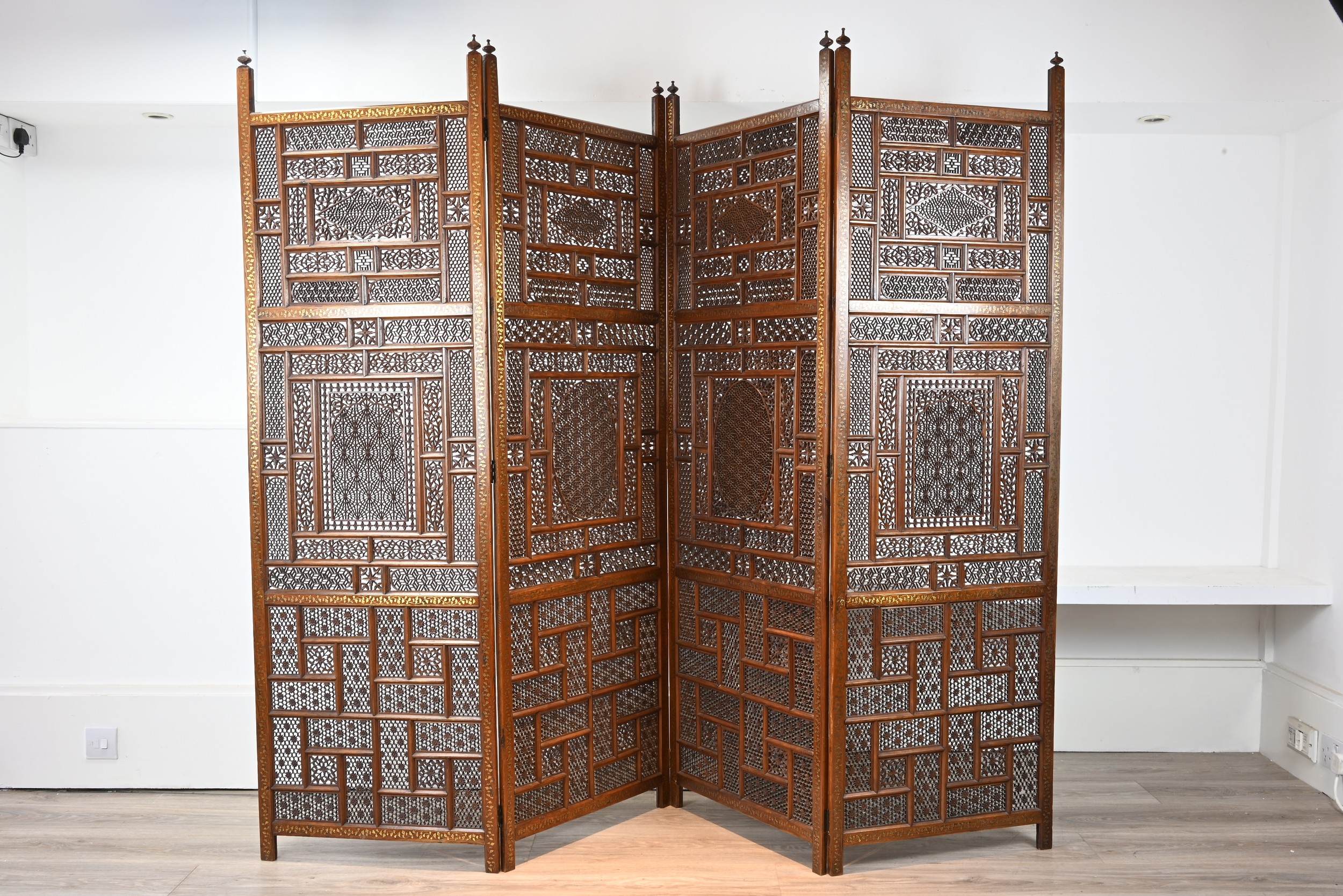 AN INDIAN FOUR PANEL TEAK WOOD AND BRASS INLAID SCREEN, 19TH CENTURY. Brass inlaid decoration to - Image 3 of 8