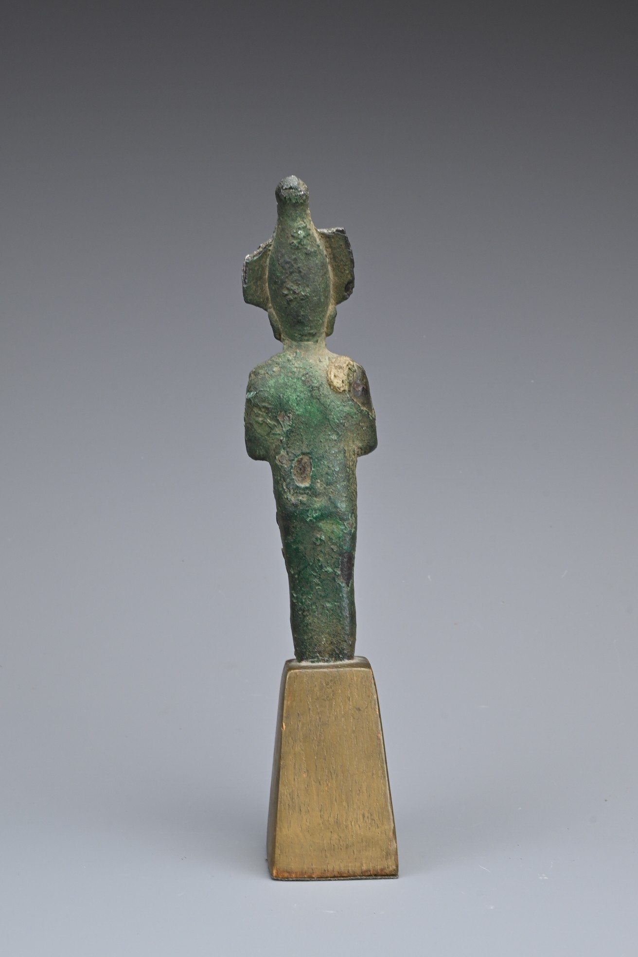 TWO EGYPTIAN BRONZE FIGURES OF OSIRIS, PROBABLY EGYPTIAN PTOLEMAIC OR ROMAN. - Image 5 of 19