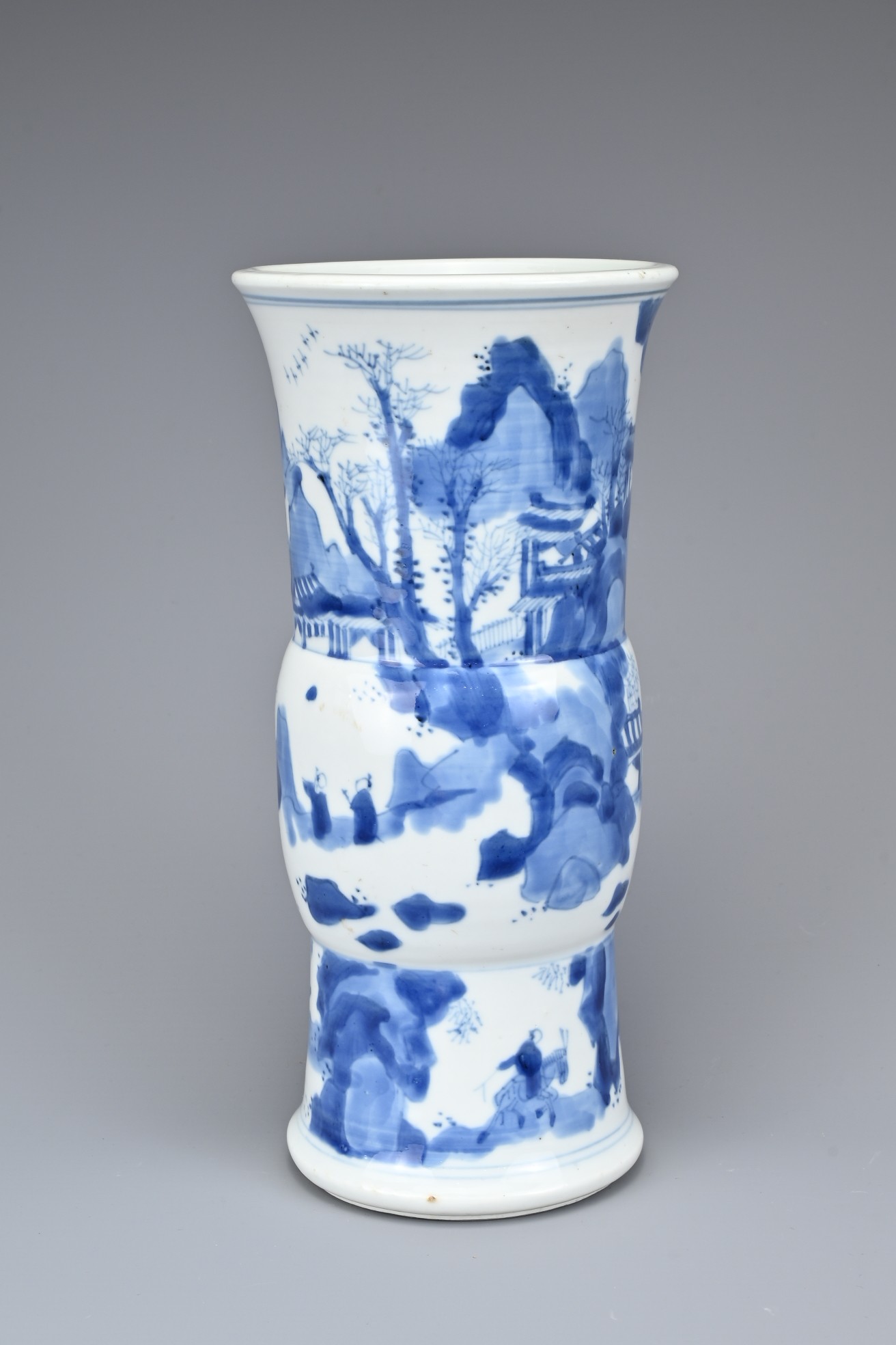 A CHINESE BLUE AND WHITE PORCELAIN GU SHAPED VASE. Fairly thickly potted, decorated with figures and - Image 4 of 7