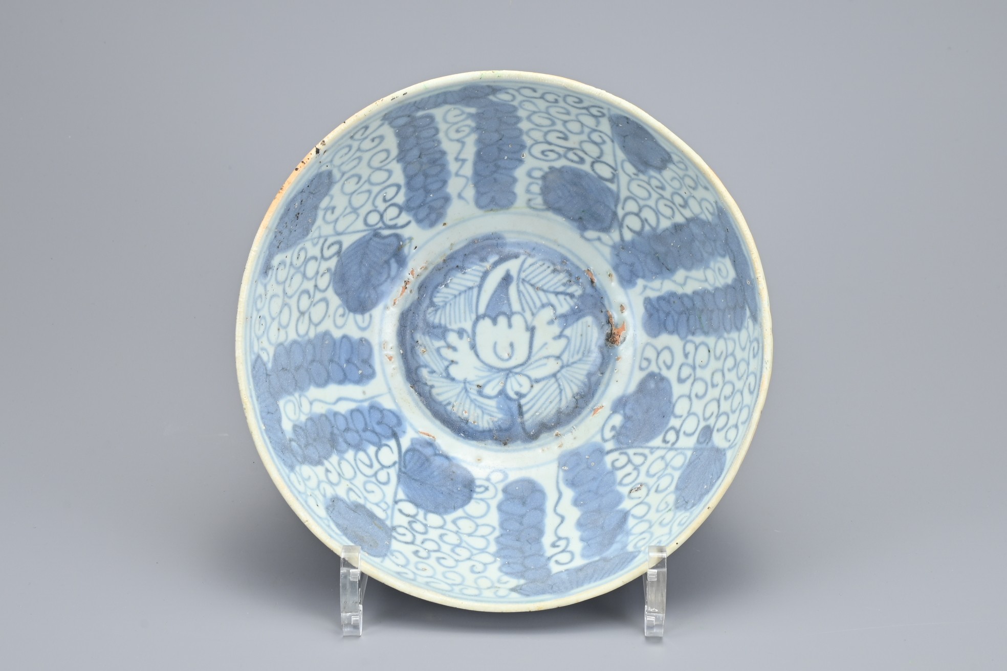 A CHINESE BLUE AND WHITE PORCELAIN BOWL, MING DYNASTY, 16TH CENTURY. Extensively decorated with a - Image 5 of 8