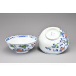 PAIR OF CHINESE PORCELAIN WUCAI BOWLS, 18/19TH CENTURY. Each with floral and butterfly decoration in
