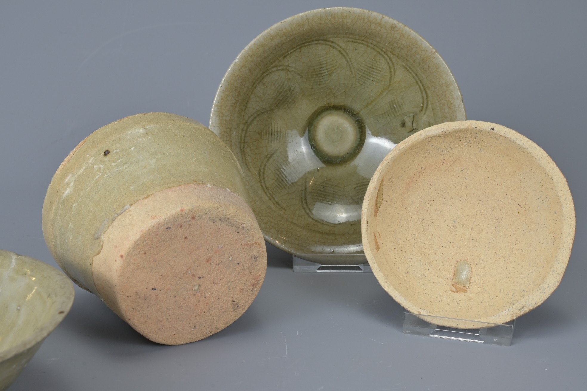 THREE CHINESE CELADON ITEMS, SONG DYNASTY. To include a Yaozhou tea bowl with floral medallion to - Image 2 of 8