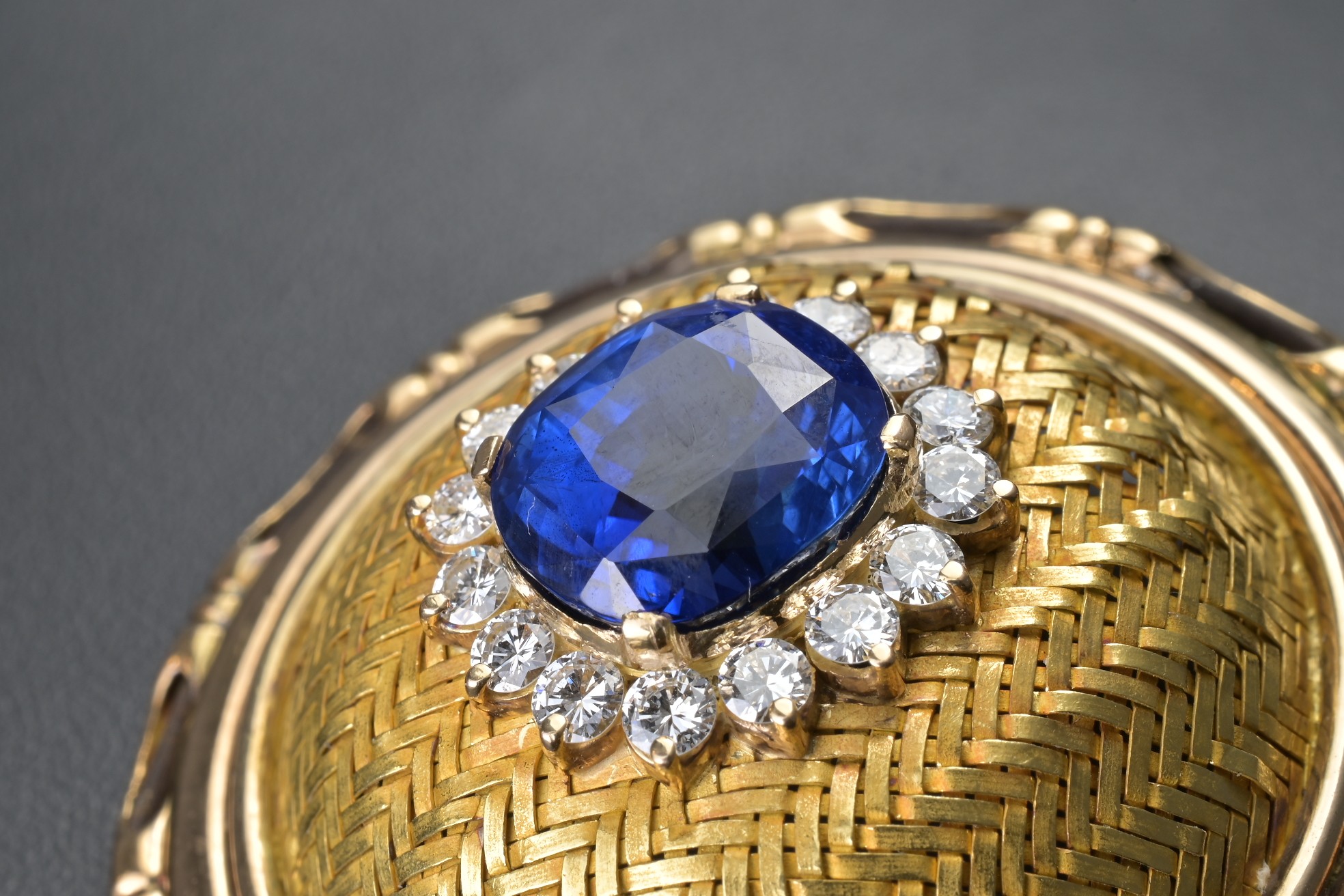 A 9.90CT BURMESE SAPPHIRE, DIAMOND AND GOLD PENDANT, WITH REPORT. - Image 4 of 9