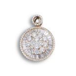 A YELLOW 18KT GOLD AND DIAMOND SET CIRCULAR PENDANT. The centre set with a cluster of round