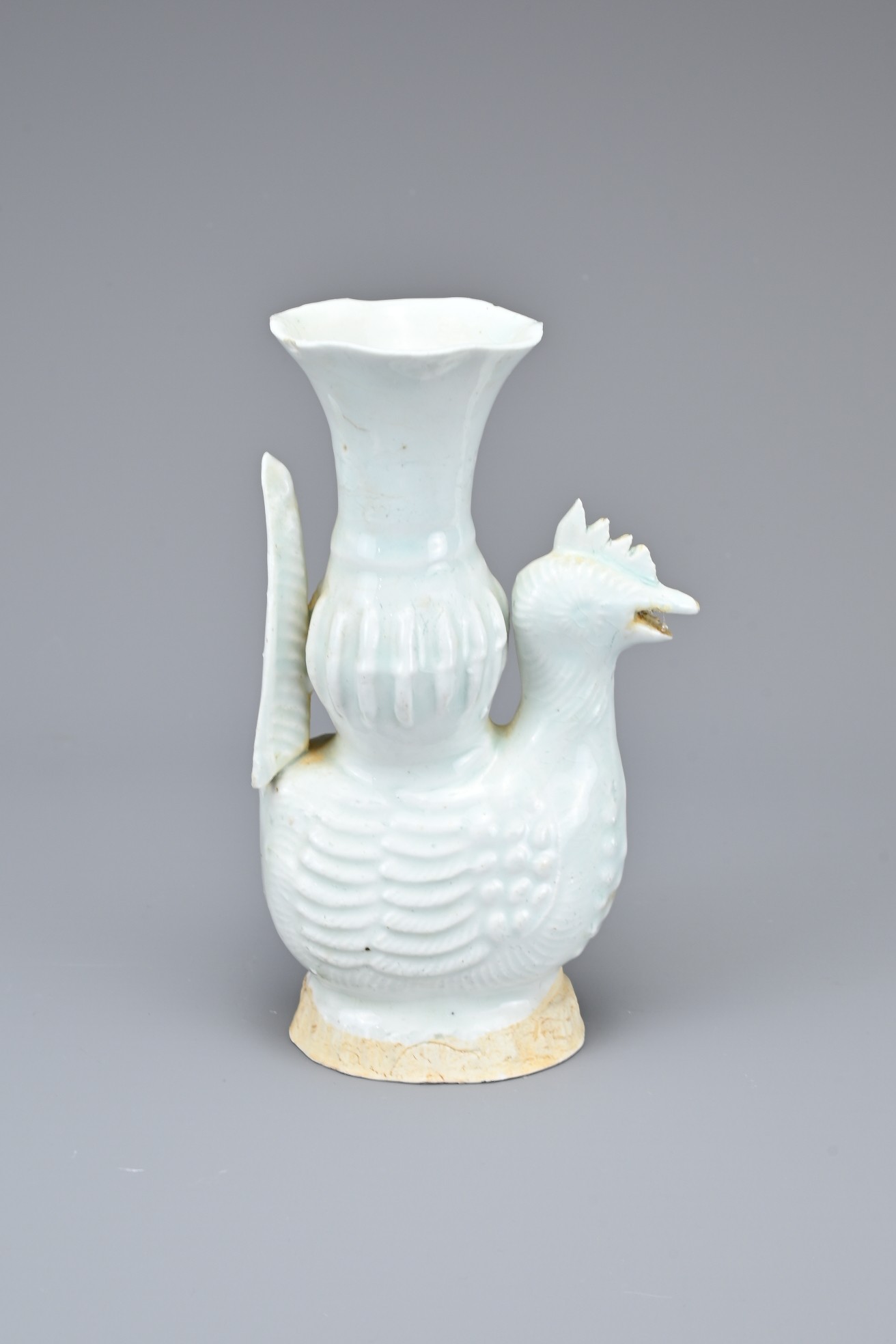 FOUR CHINESE QINGBAI PORCELAIN ITEMS. To include a jarlet, chicken form ewer, water dropper in the - Image 3 of 15